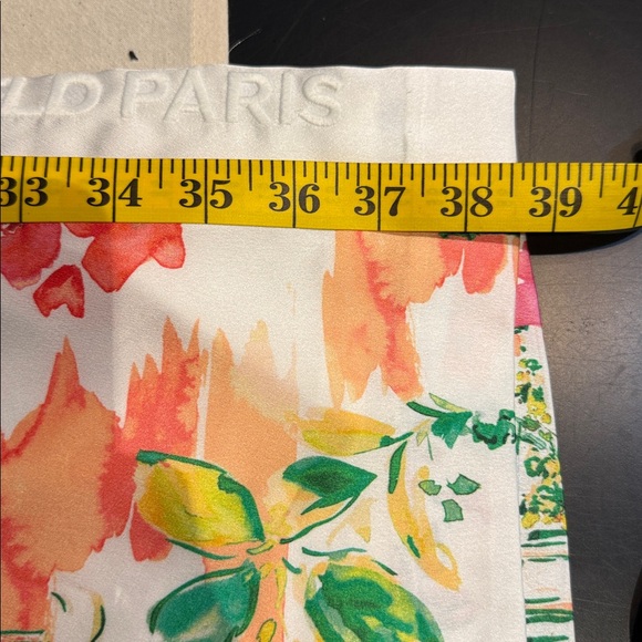 KARL LAGERFELD PARIS Colorful Printed Pants - Picture 12 of 15